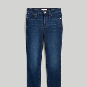 Curvy 10" High-Rise Skinny Jeans NN494